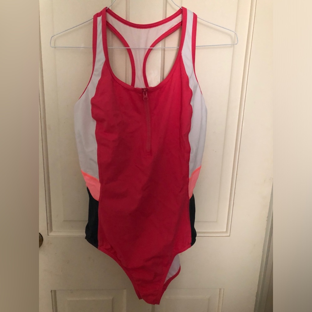 Lands’ End Women’s Swimsuit - never worn size 12